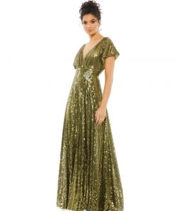 Mac Duggal Sequined Gown With Brooch Detail