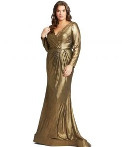 Mac Duggal Chic Metallic Evening Gown (Plus)