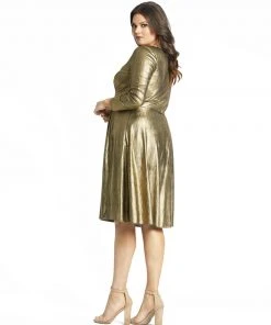 Mac Duggal Chic Metallic Cocktail Dress (Plus)