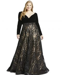 Mac Duggal Beaded Velvet Evening Gown (Plus)