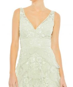 Mac Duggal Sequined Scallop Ruffle Tiered V Neck Gown 8 Mac Duggal Sequined Scallop Ruffle Tiered V Neck Gown